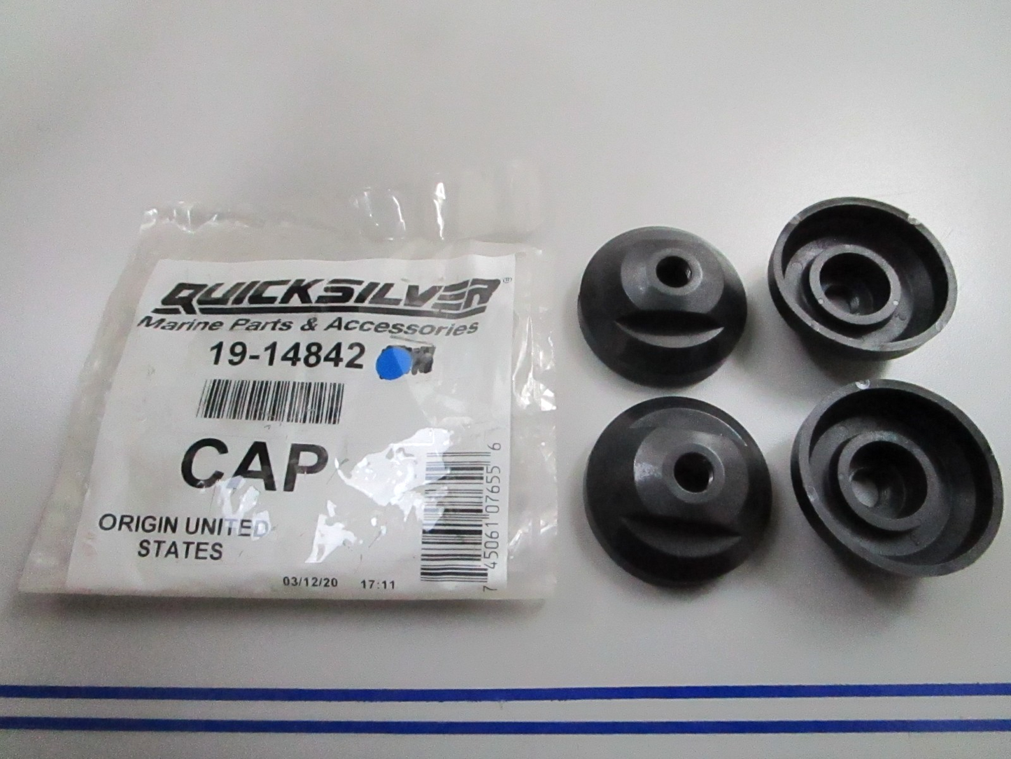 *NEW OEM* (LOT OF 4) 0810 Mercury Quicksilver Cap 19-14842