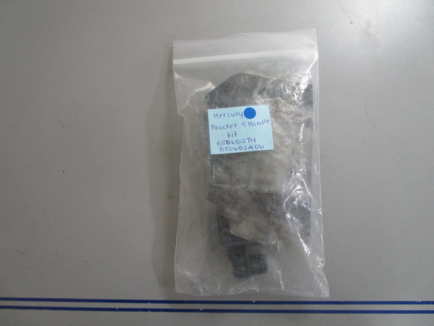 *NEW OEM* 0810 Mercury Quicksilver Bracket & Handle Kit 850682T4 850682A06