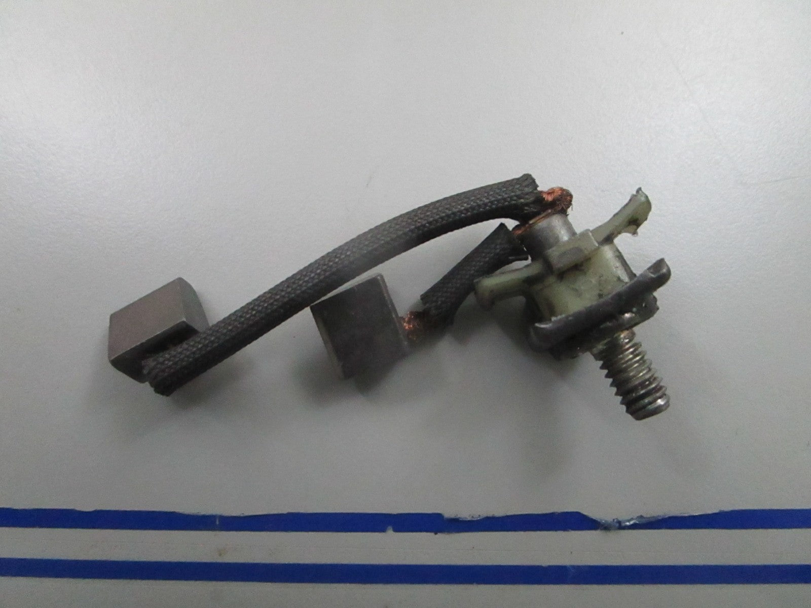 *NEW OEM* 0810 OMC Johnson Evinrude Brush Set 391750 0391750