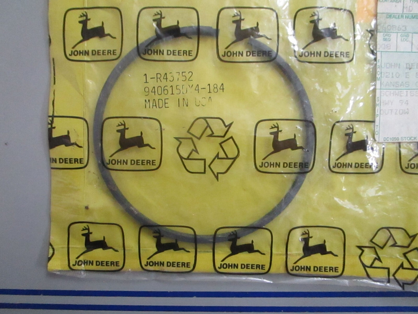 *NEW OEM* 0820 John Deere Ring R43752