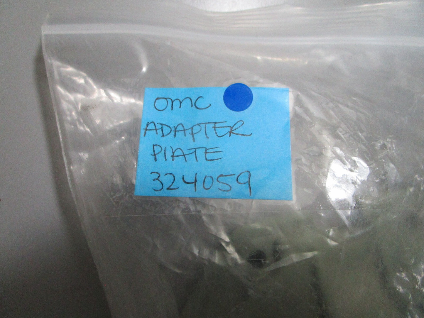 *NEW OEM* 0810 OMC Johnson Evinrude Adapter Plate 324059 0324059