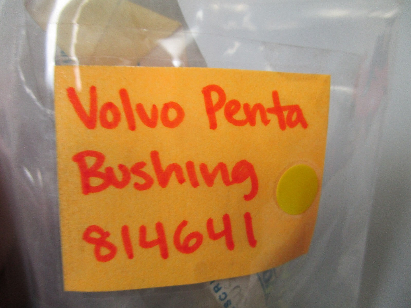 *NEW OEM* 0810 Volvo Penta Bushing 814641