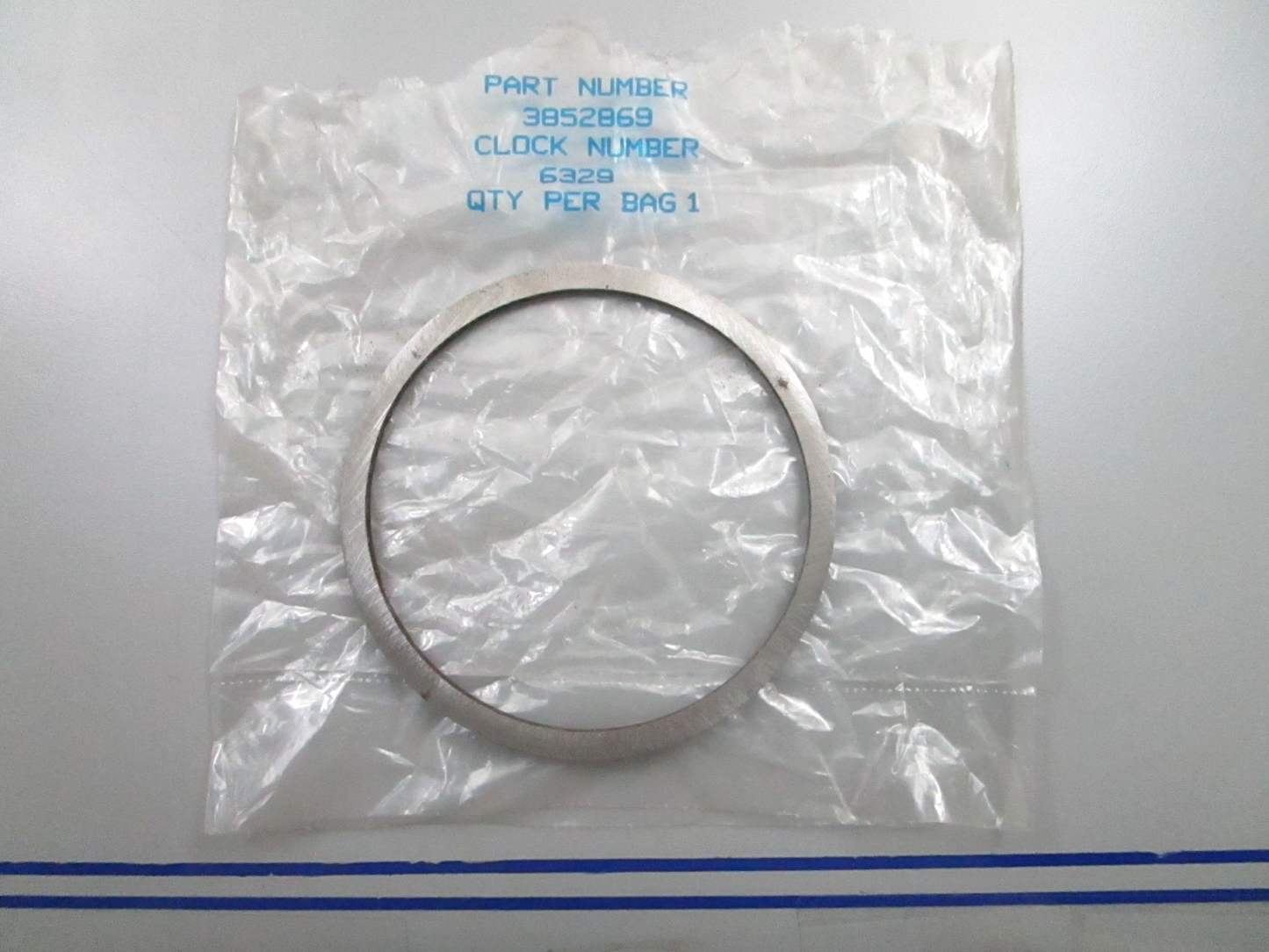 *NEW OEM* 0810 OMC Johnson Evinrude Ring 3852869