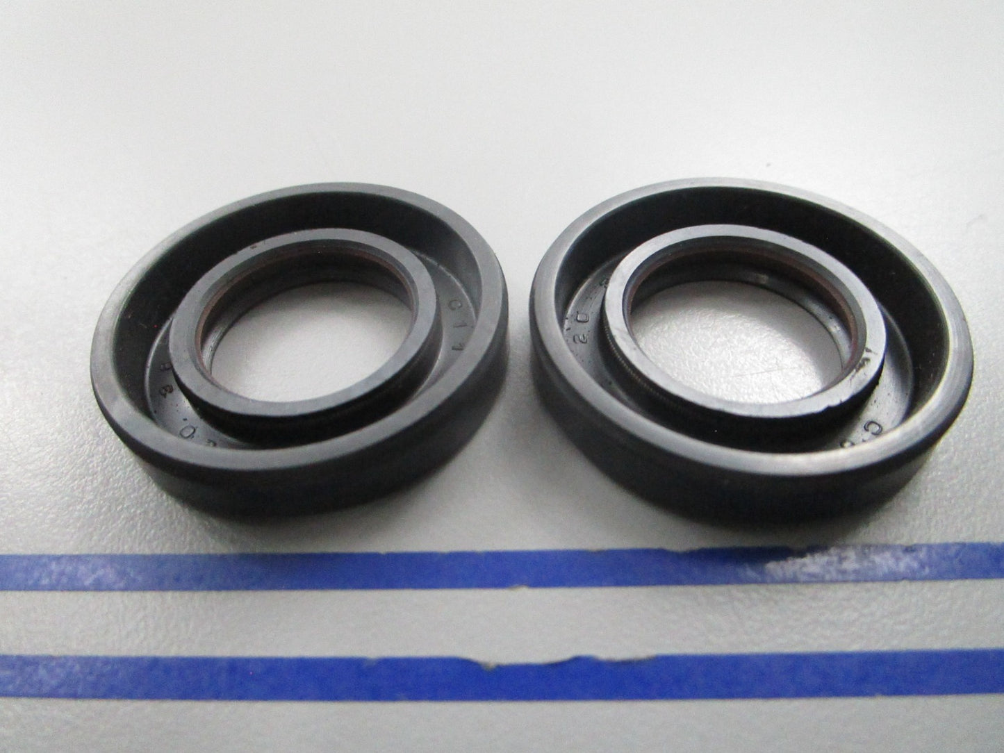NEW OEM (LOT OF 2) 26-82243M Yamaha Mariner Seal 0810