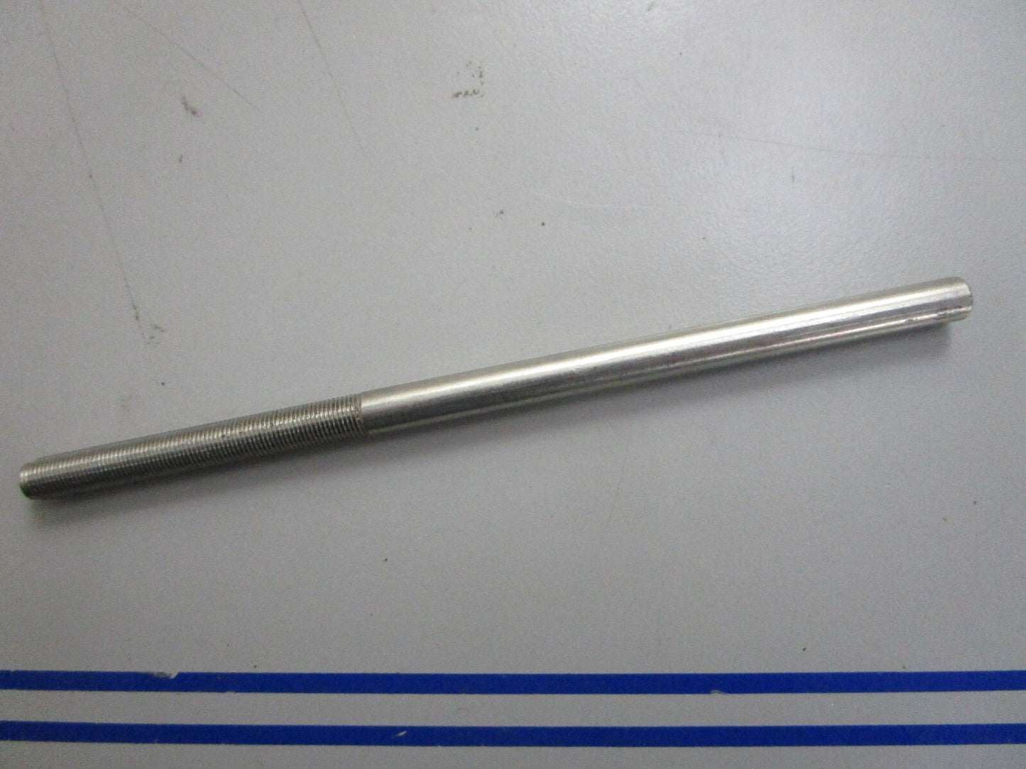 *NEW OEM* 0810 OMC Johnson Evinrude Casting Guide Rod 915974 0915974