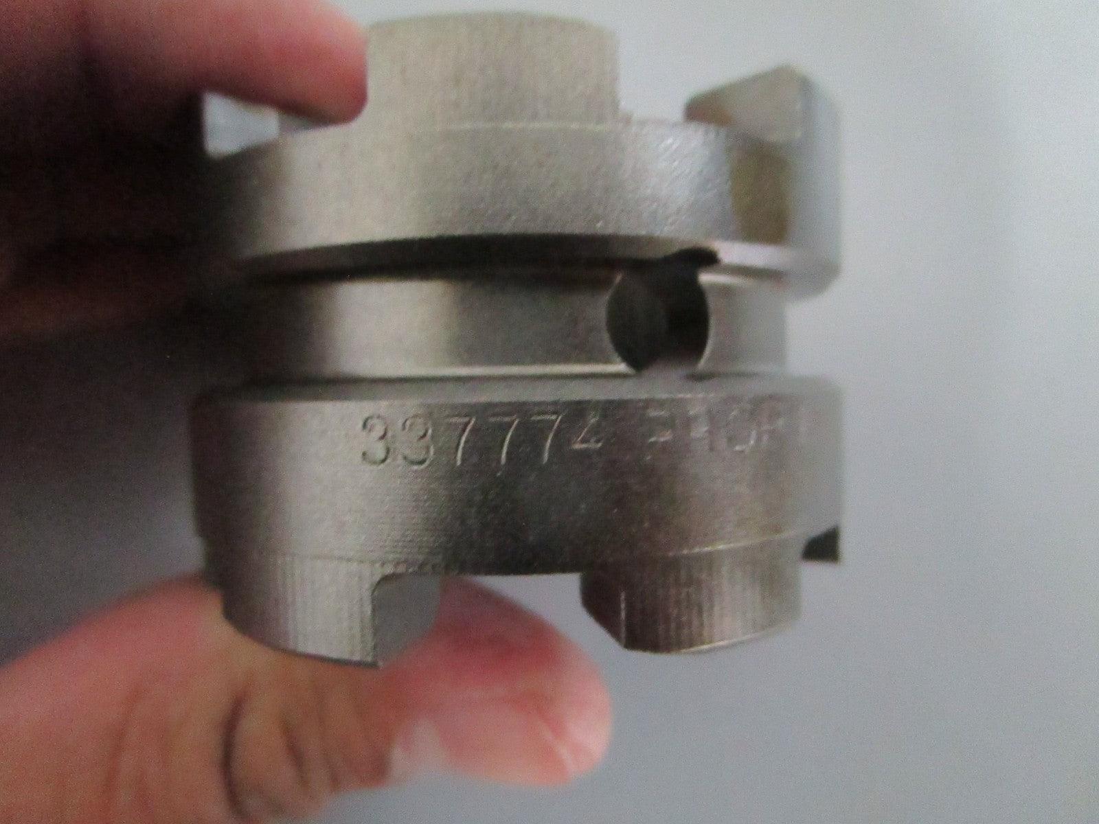 *NEW OEM* 0820 OMC Johnson Evinrude Clutch Dog Shifter 337774 0337774