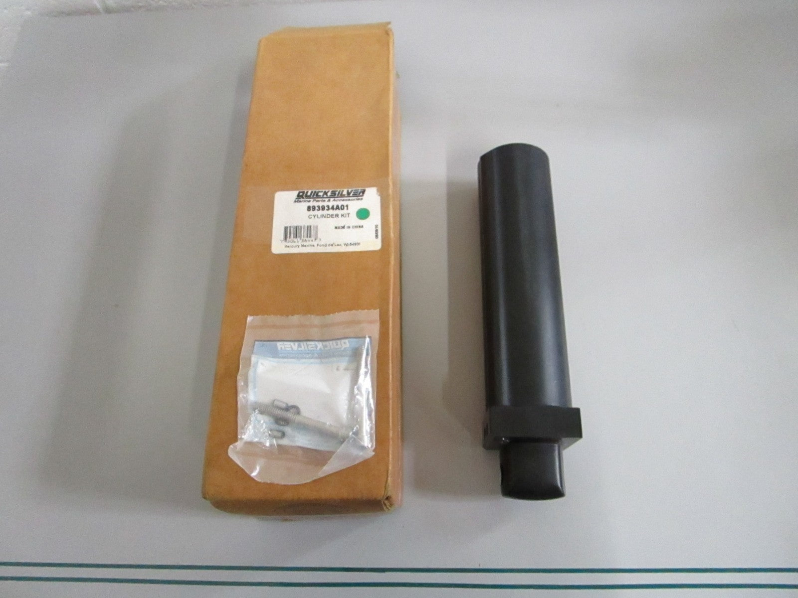NEW OEM 893934A01 Mercury Quicksilver Cylinder Kit 0820