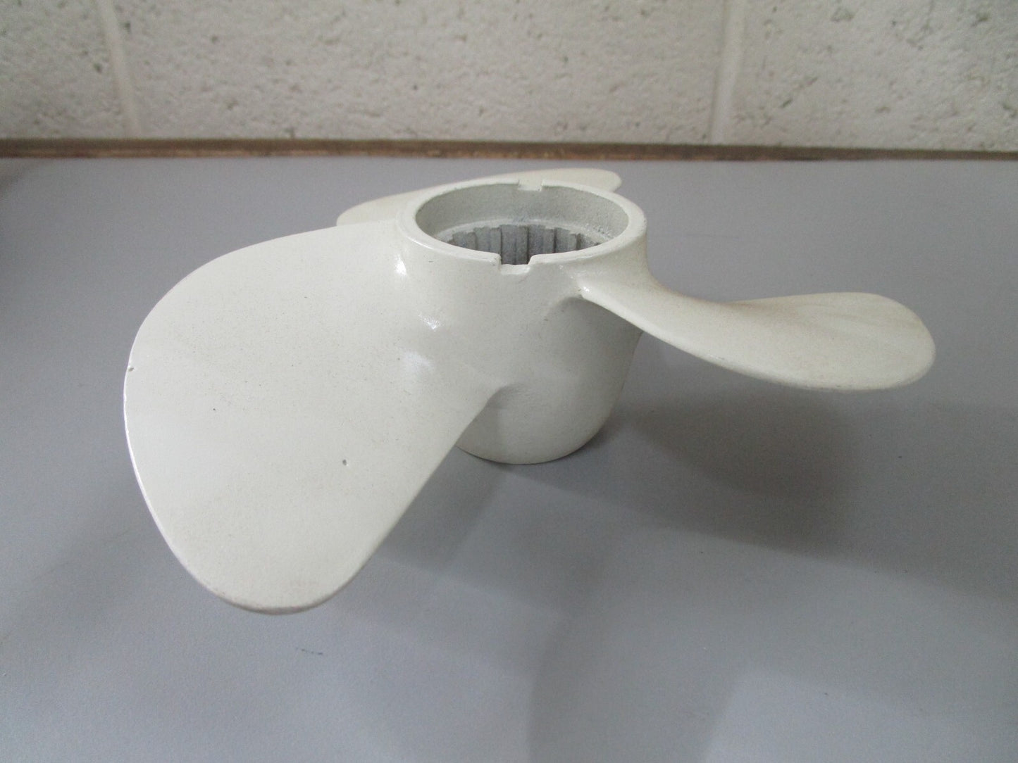 *NEW* 0810 Michigan Wheel Aluminum 8 x 4½ P Propeller PJ-5 310208