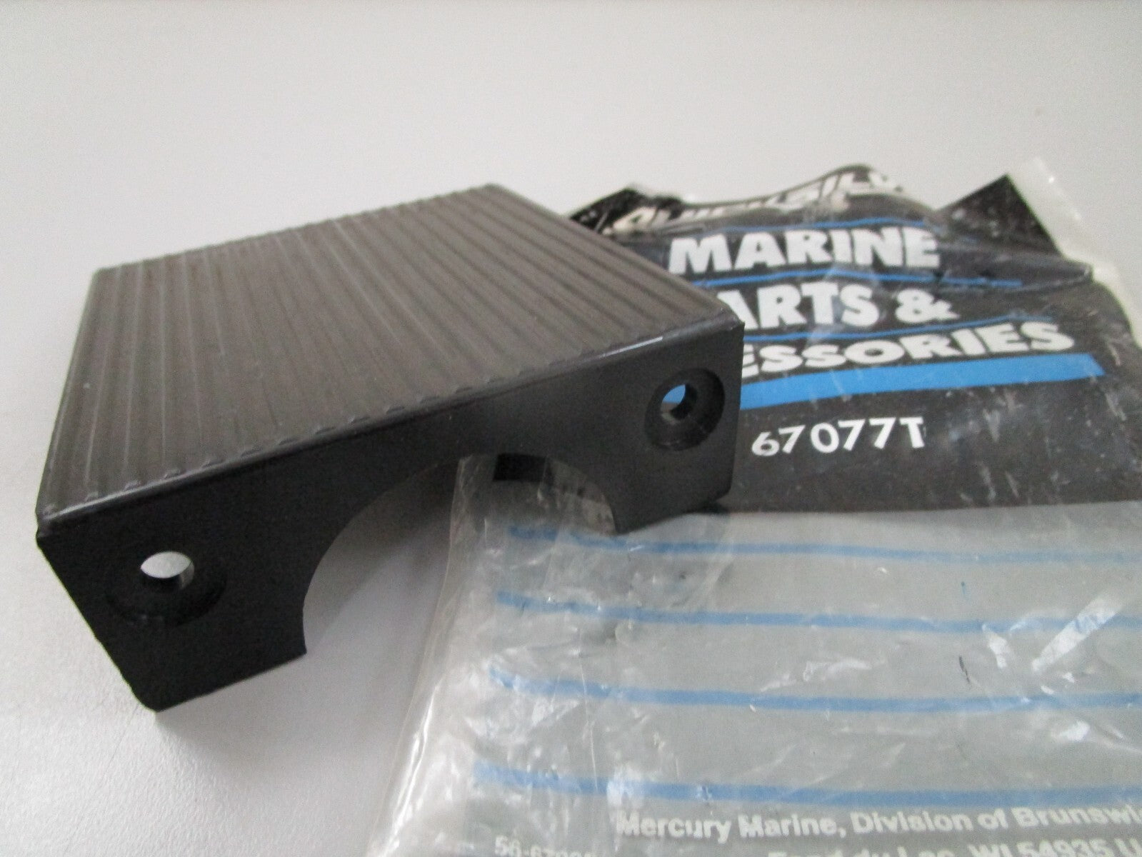 *NEW OEM* 0780 Mercury Quicksilver Cover 67077T