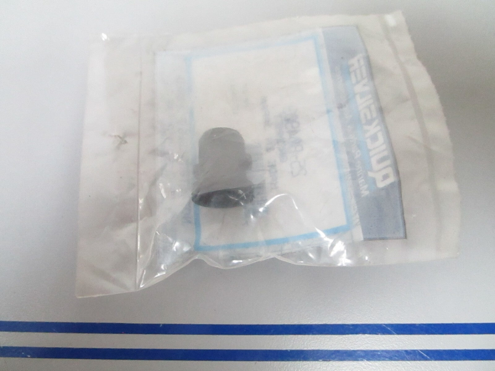 *NEW OEM* 0810 Mercury Quicksilver Grommet 25-804903