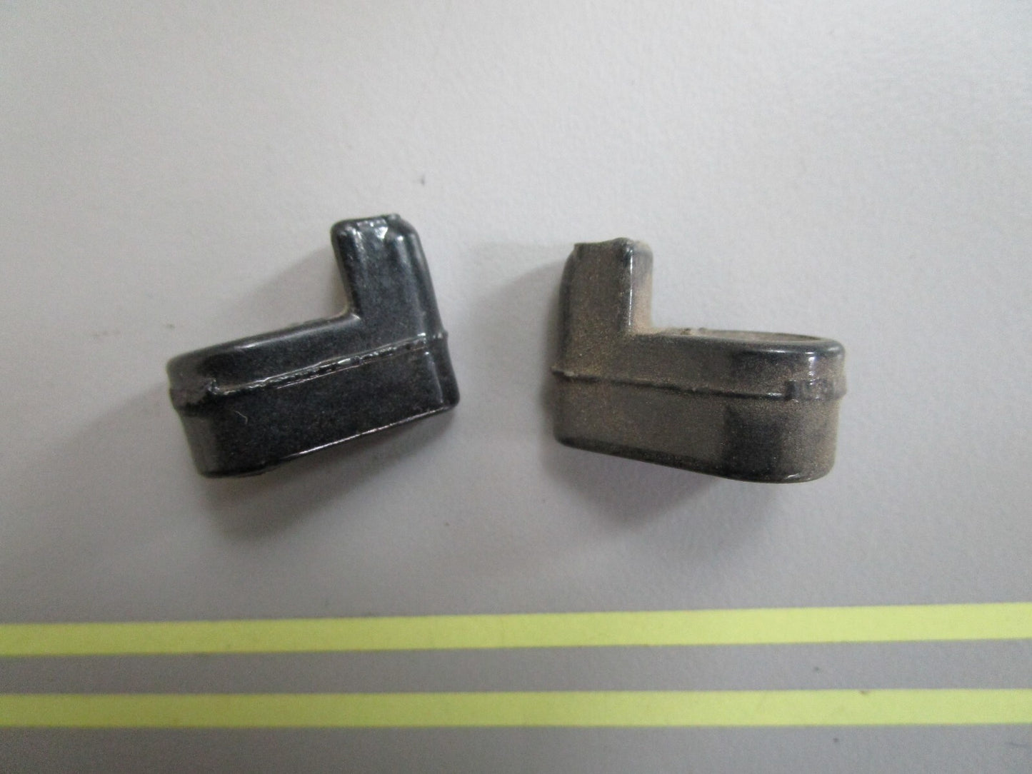 *NEW OEM* (LOT OF 2) 0820 OMC Johnson Evinrude Adjustment Knob 307370 0307370