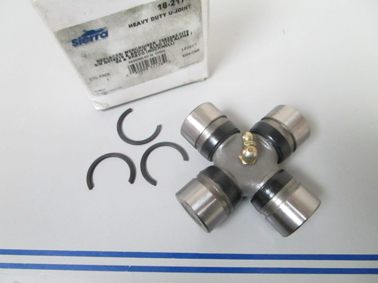 *NEW* 0720 Sierra Heavy Duty U-Joint Ay 18-2174 Replaces: Mercruiser 75832A3