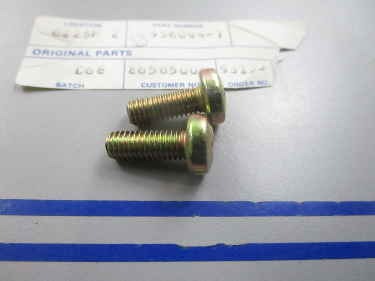 NEW OEM (LOT OF 2) 956094 Volvo Penta Screw 0810