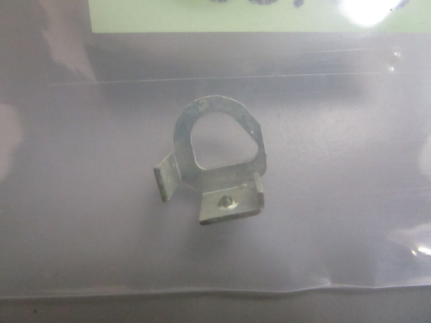 *NEW OEM* 0810 OMC Johnson Evinrude Oiler Clip 510188 0510188