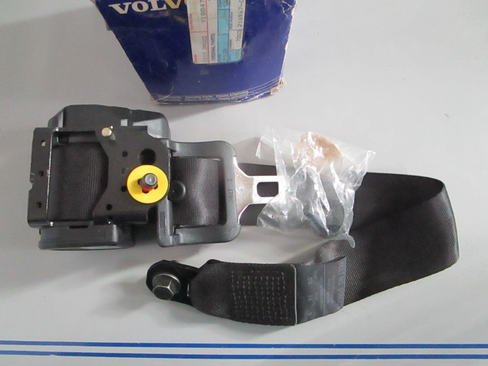 NEW OEM 9188478 Volvo Penta Outer Belt Assy 0820