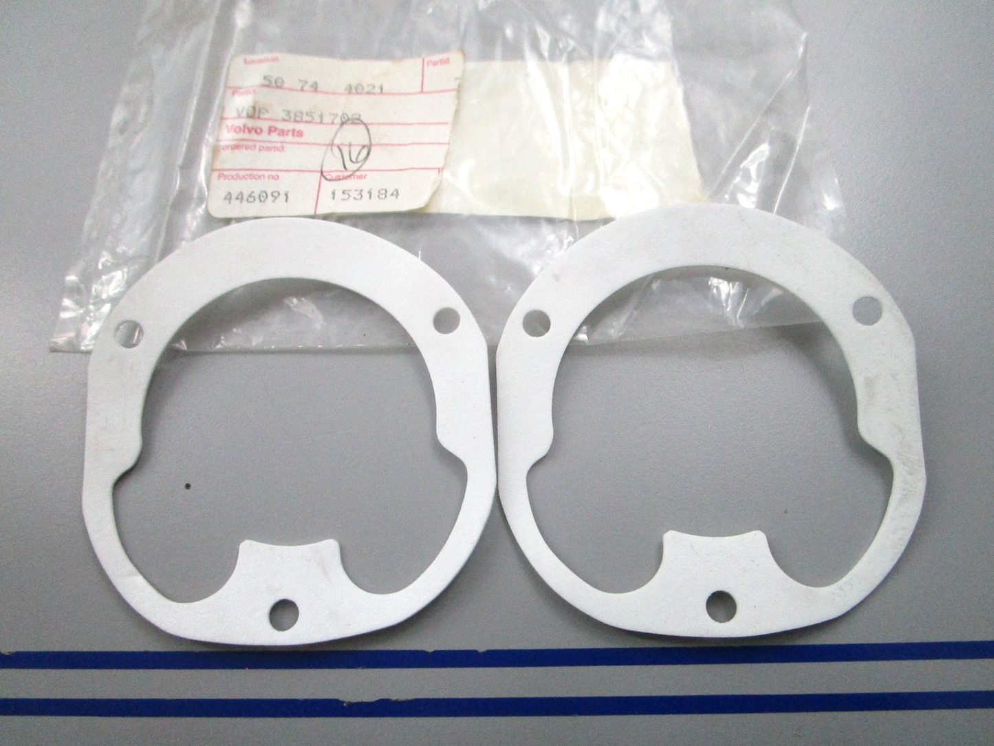 NEW OEM (LOT OF 2) Volvo Penta 3851702 Gasket 0810