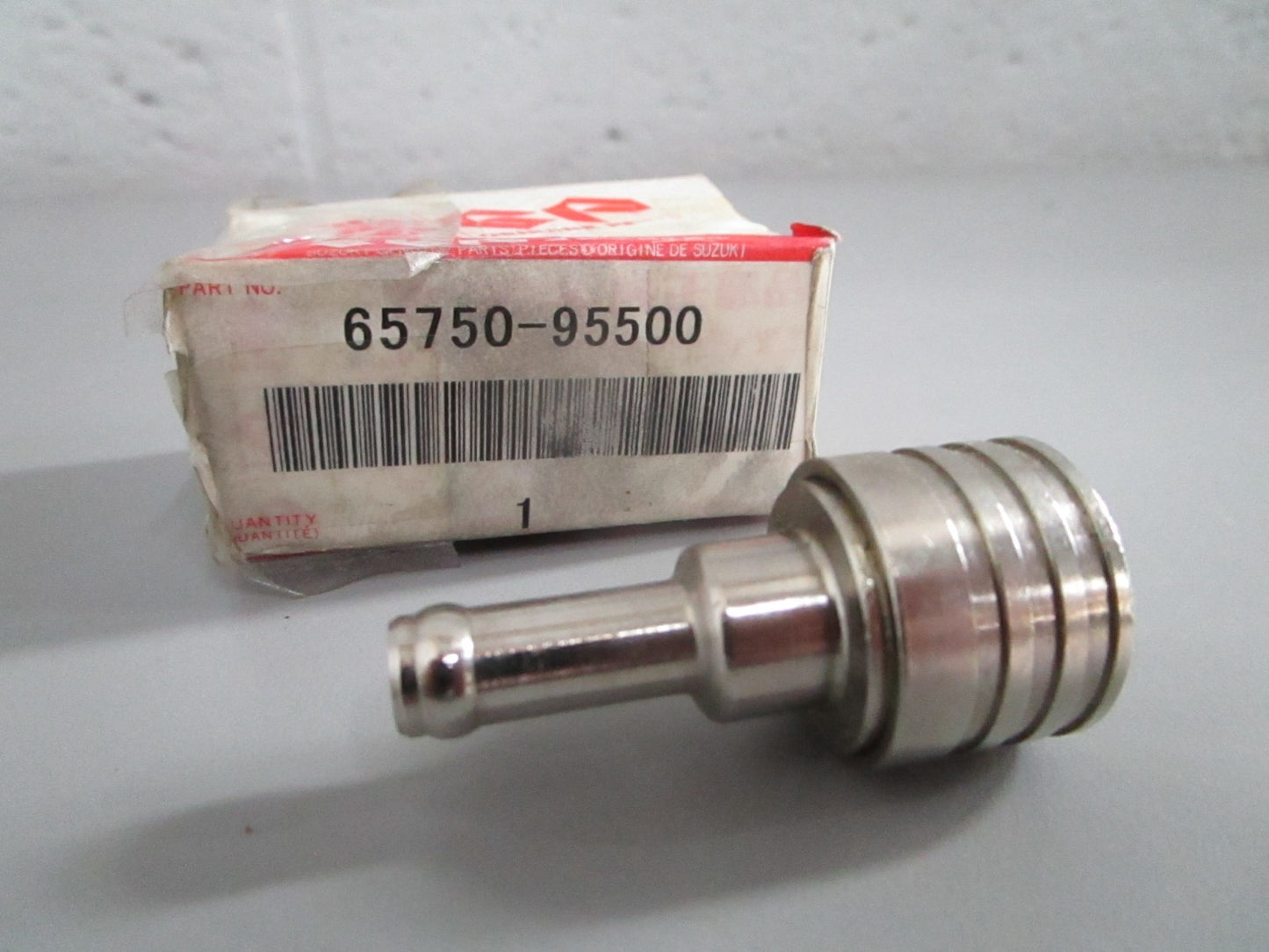 NEW OEM 65750-95500 Suzuki Fuel Connector 0820