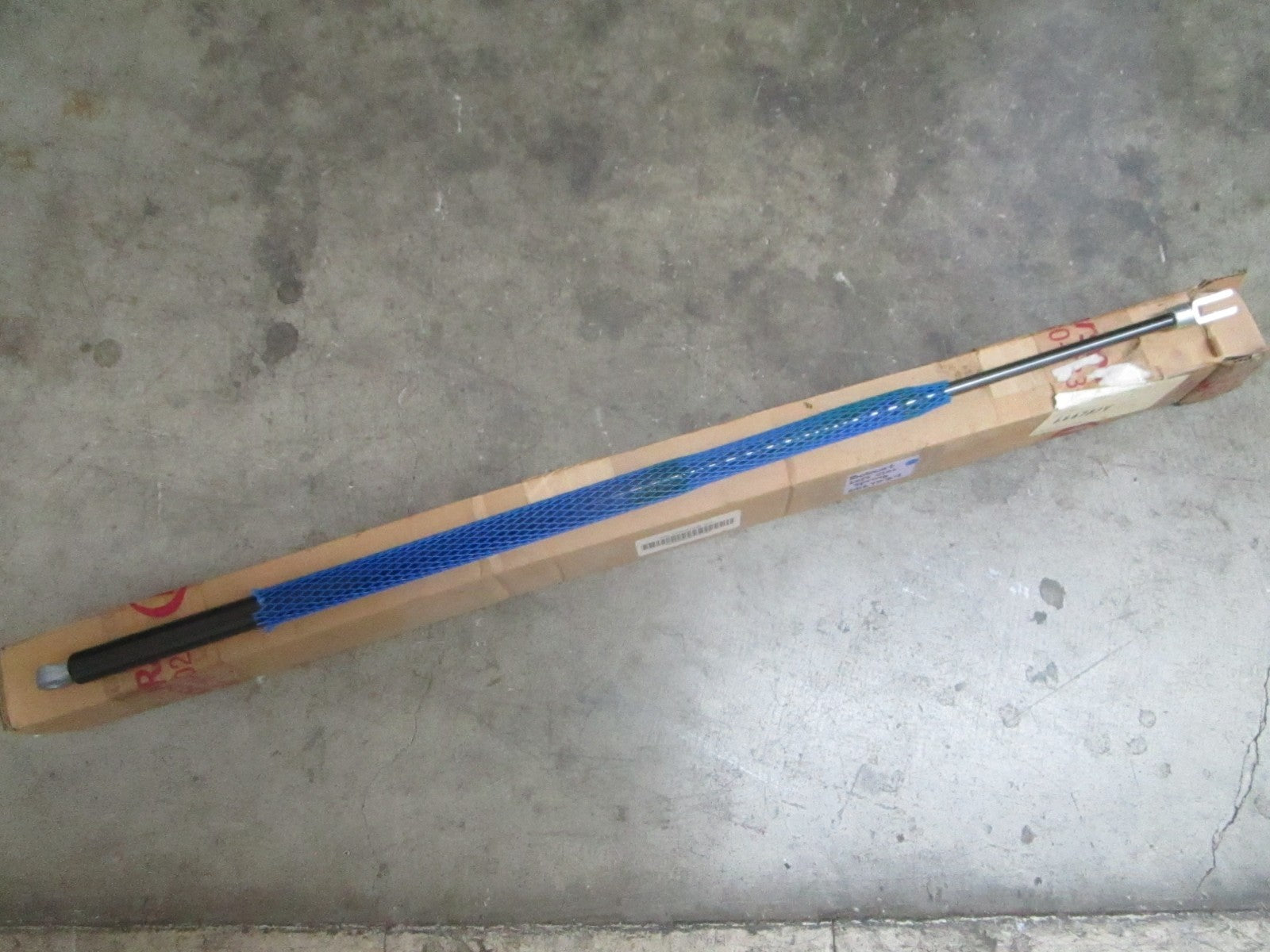 *NEW OEM* 0820 Bobcat Left Gas Spring 6667834