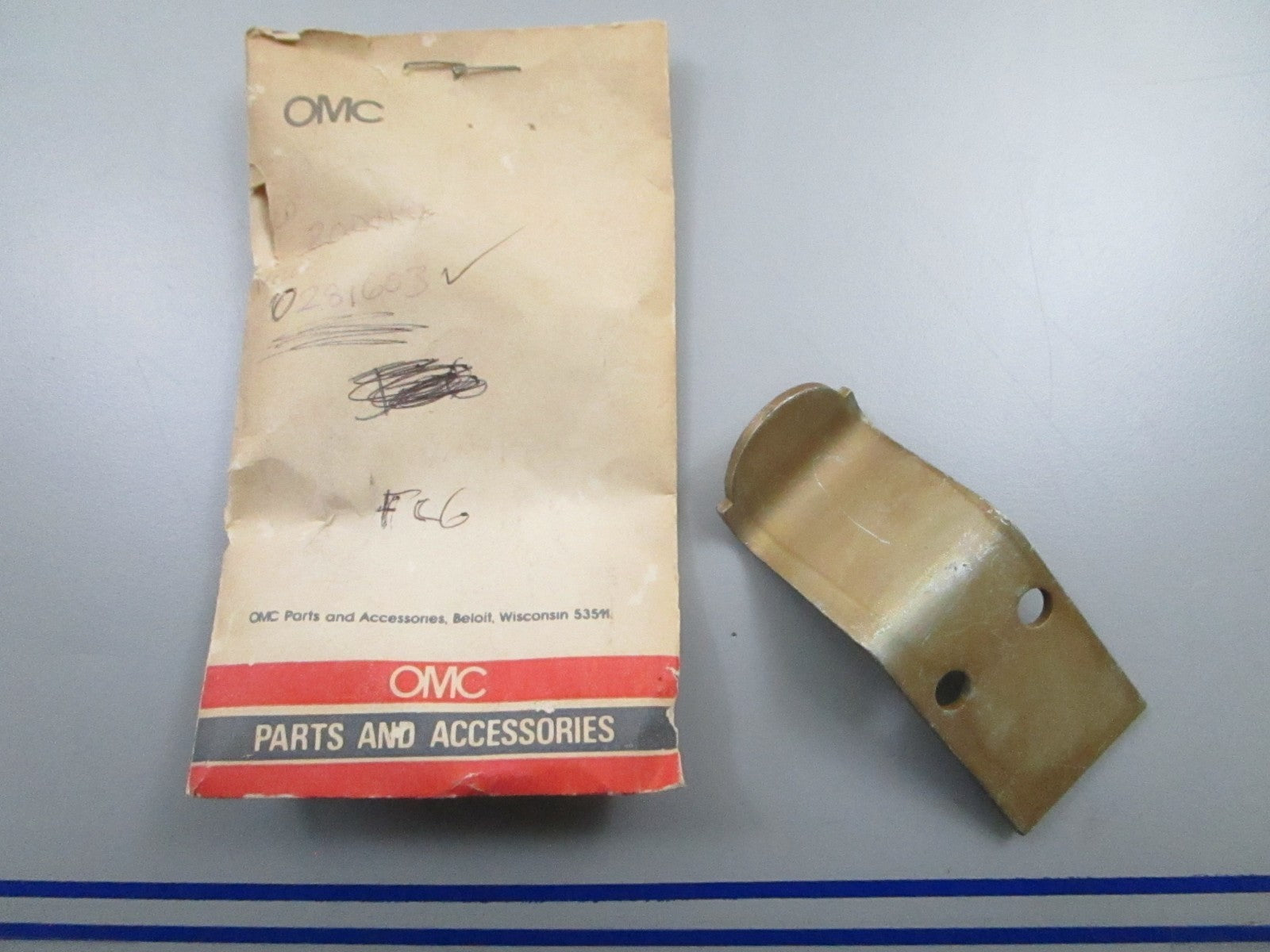 *NEW OEM* 0810 OMC Johnson Evinrude Hook & Rivet 281603 0281603