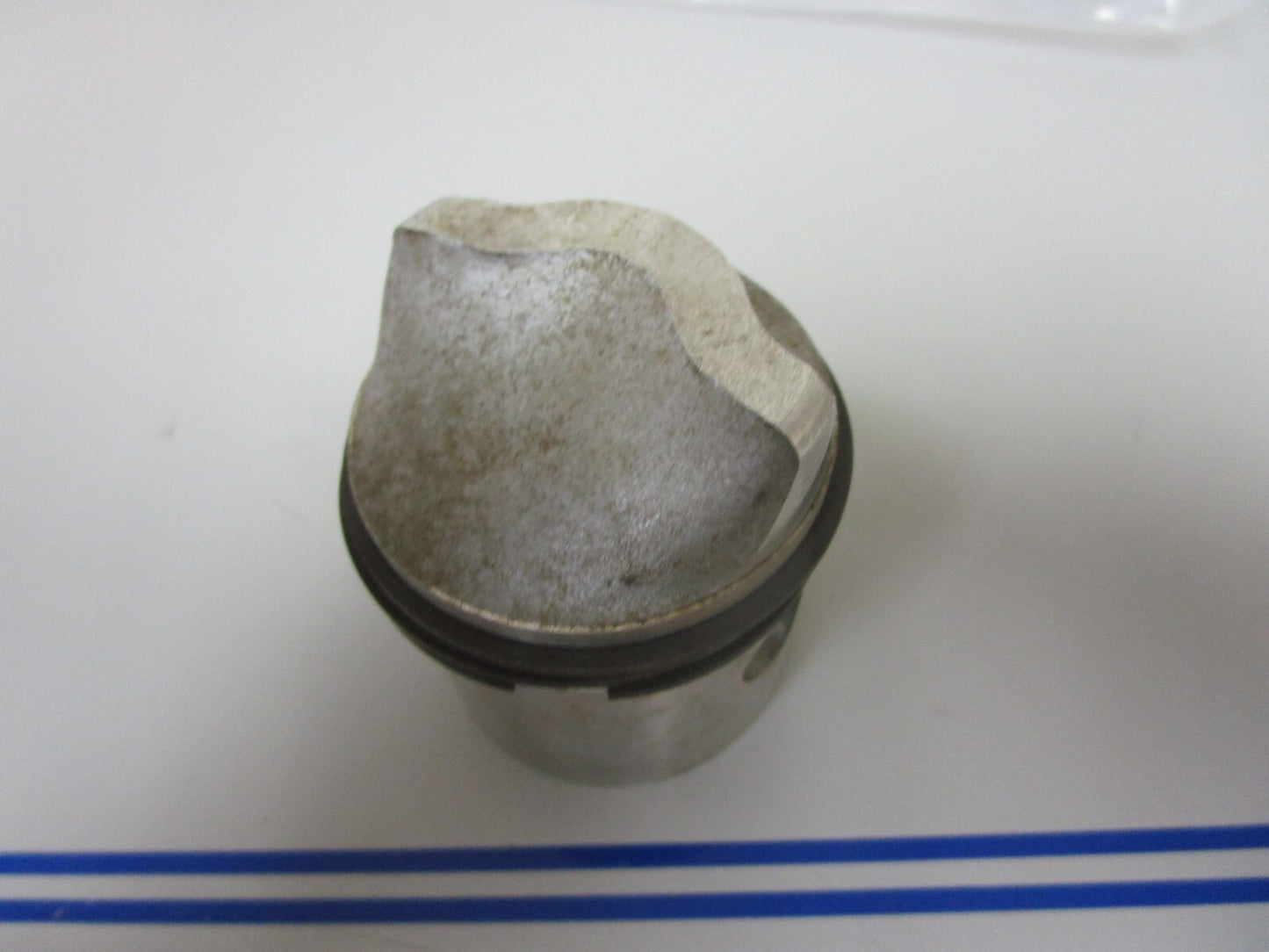 *NEW OEM* 0810 Mercury Quicksilver Piston F26015