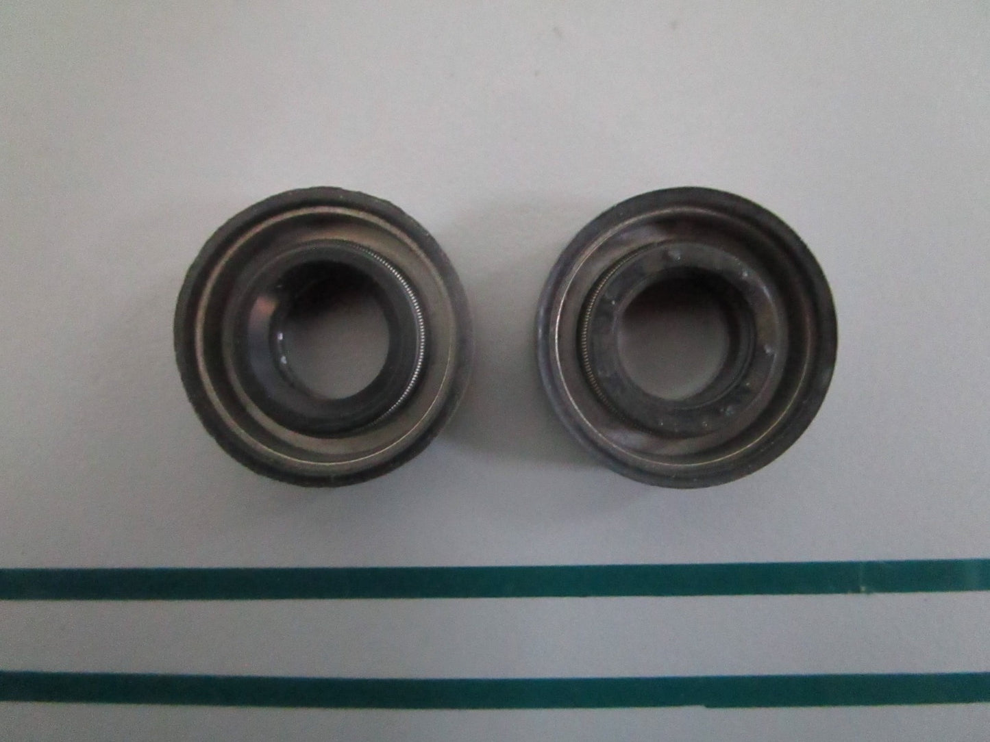 NEW OEM (LOT OF 2) 314167 0314167 OMC Johnson Evinrude Retainer 0820