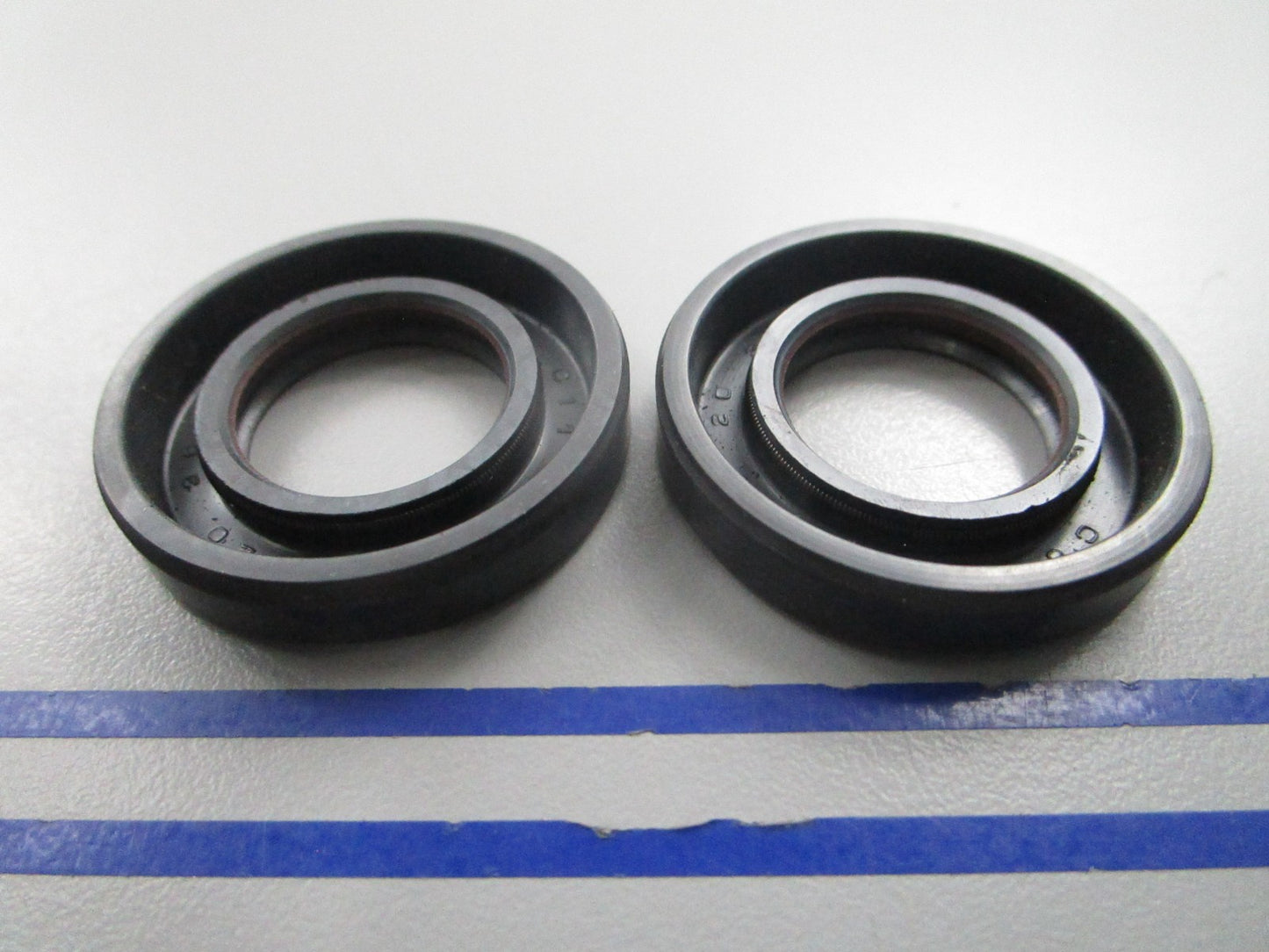 NEW OEM (LOT OF 2) 26-82243M Yamaha Mariner Seal 0810