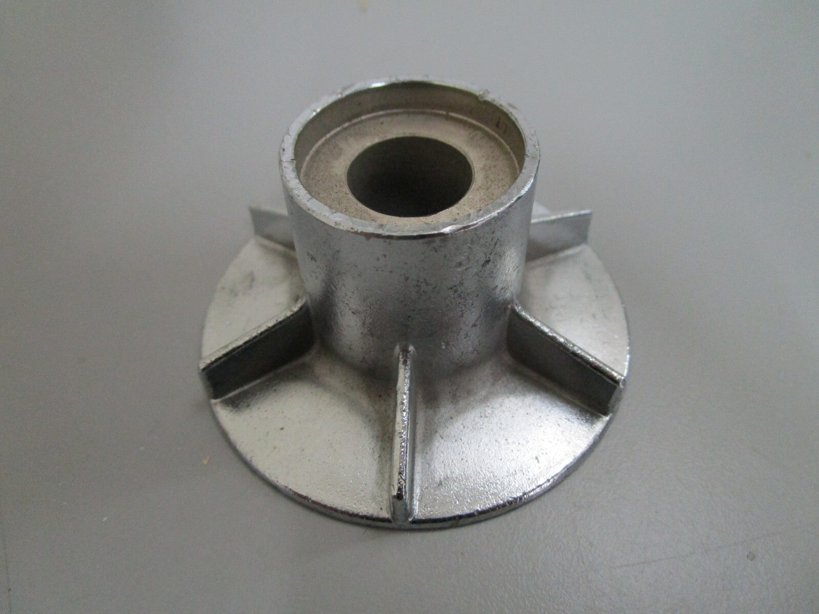 *NEW OEM* 0820 Volvo Penta Water Pump Impeller 831438