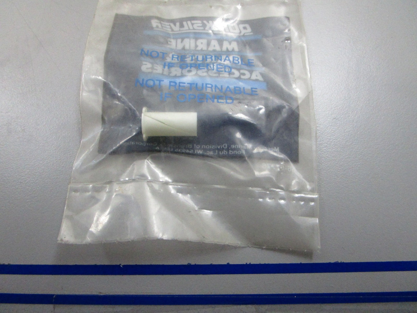 *NEW OEM* 0810 Mercury Quicksilver Plug 23-F536813