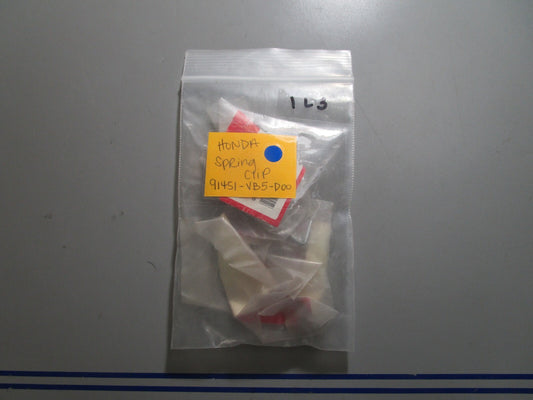 *NEW OEM* (LOT OF 3) 0810 Honda Spring Clip 91451-VB5-D00