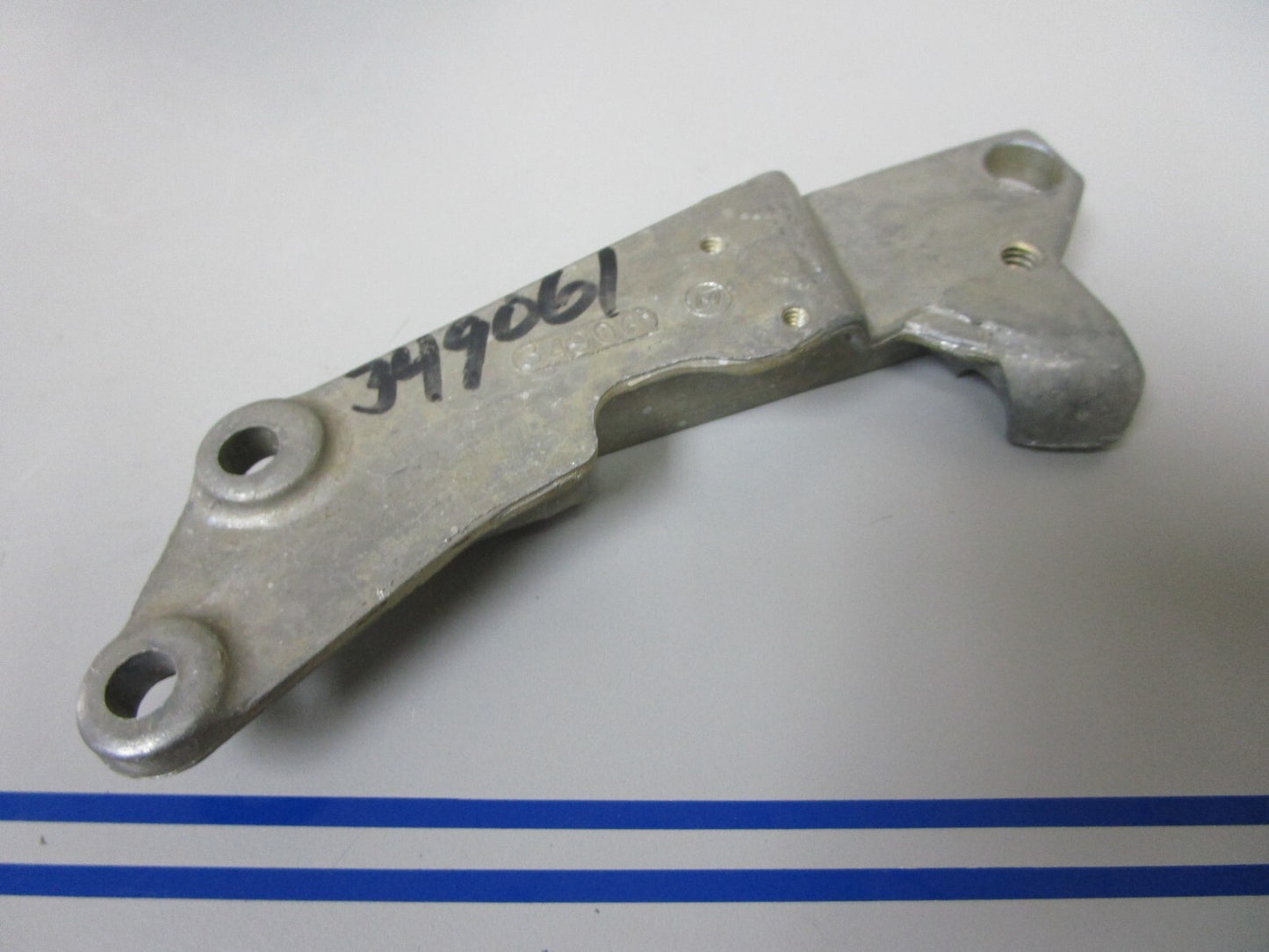*NEW OEM* 0720 OMC Johnson Evinrude Trunnion Block 349061 0349061
