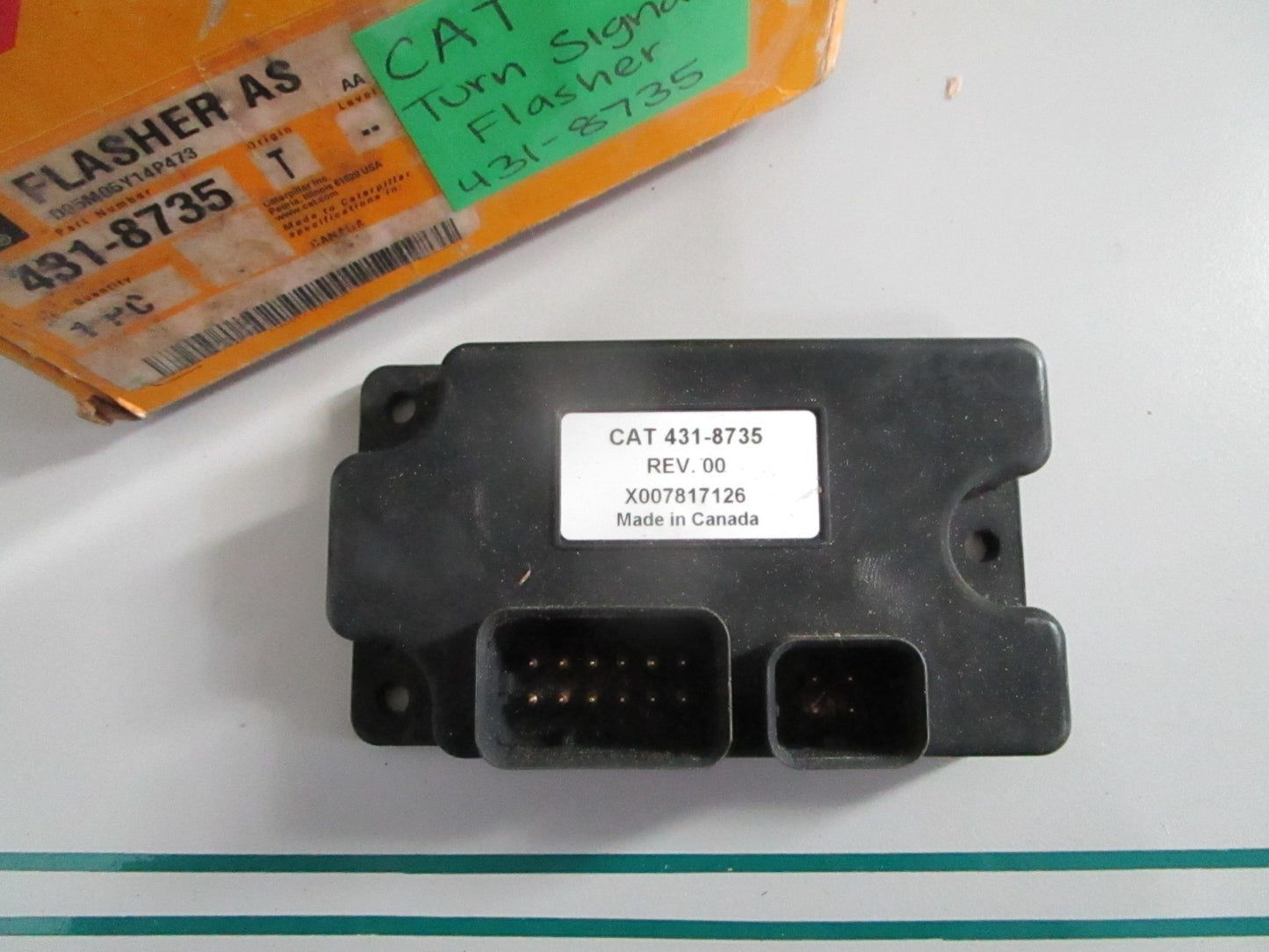 NEW OEM 431-8735 CAT Turn Signal Flasher 0820