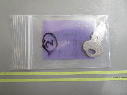 *NEW OEM* 0810 OMC Johnson Evinrude Ignition Key KF164 501679 0501679