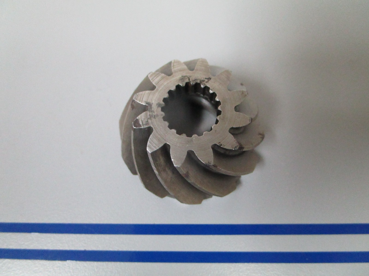 NEW OEM 315533 0315533 OMC Johnson Evinrude Pinion Gear 0720