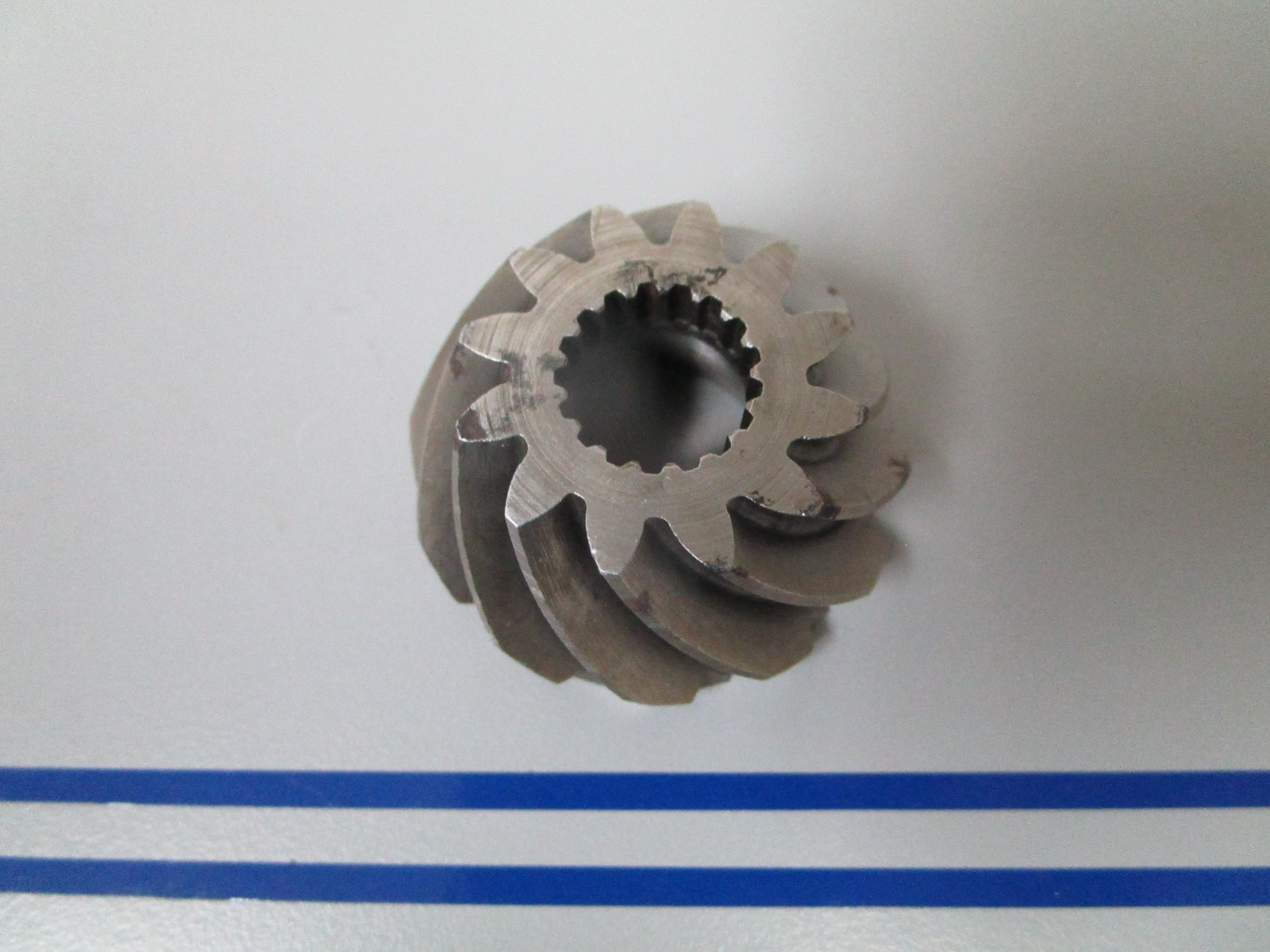 NEW OEM 315533 0315533 OMC Johnson Evinrude Pinion Gear 0720