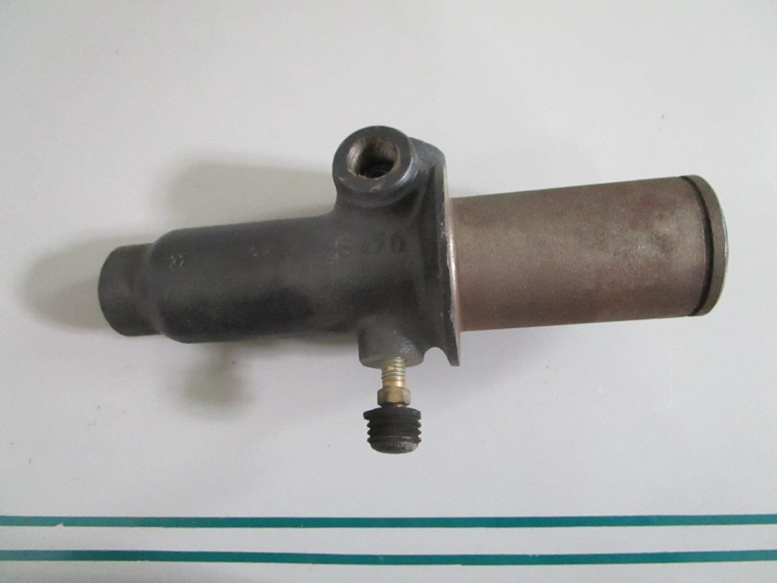 NEW OEM 0002952906 Merecedes-Benz Master Cylinder 0820
