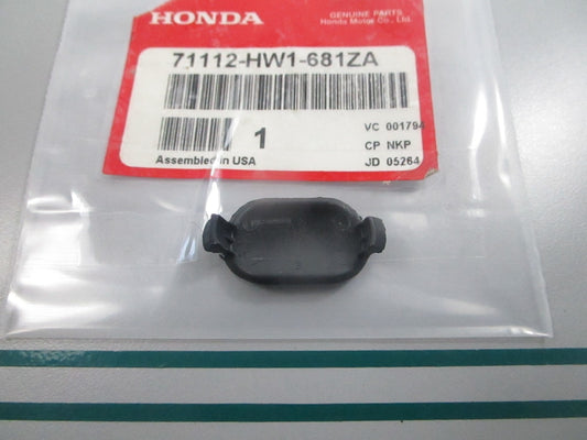 NEW OEM 71112-HW1-681ZA Honda Protector Plug 0810