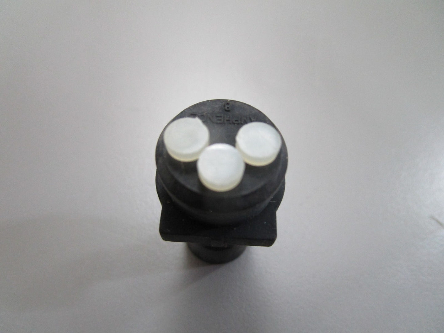 *NEW OEM* 0810 OMC Johnson Evinrude 3 Terminal Male Plug 513366 0513366