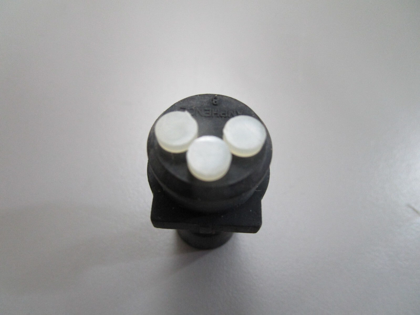 *NEW OEM* 0810 OMC Johnson Evinrude 3 Terminal Male Plug 513366 0513366