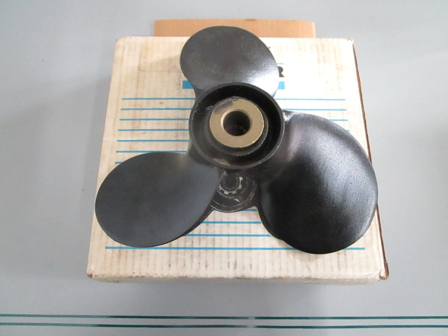 NEW OEM 48-819335A40 Mercury Quicksilver 35 40 50HP 10⅜ × 12½ Propeller 0820
