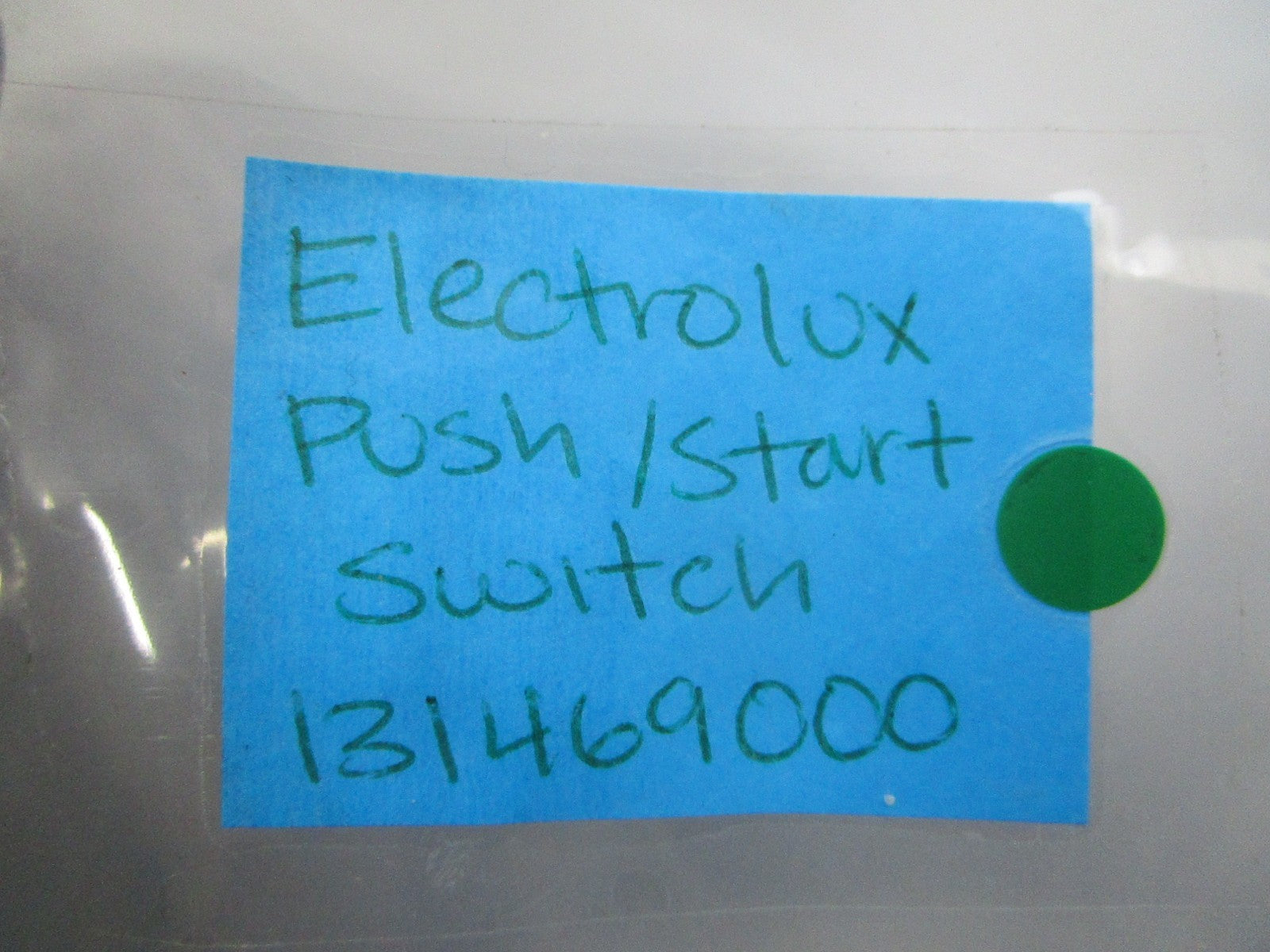 NEW OEM 131469000 Electrolux Push/Start Switch 0810
