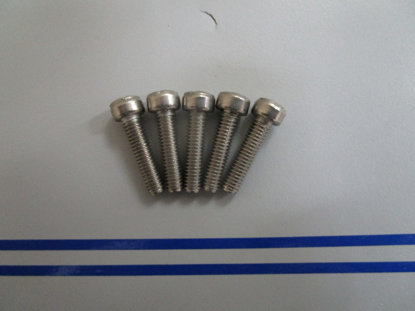 *NEW OEM* (LOT OF 5) 0770 OMC Johnson Evinrude Screw 310303 0310303