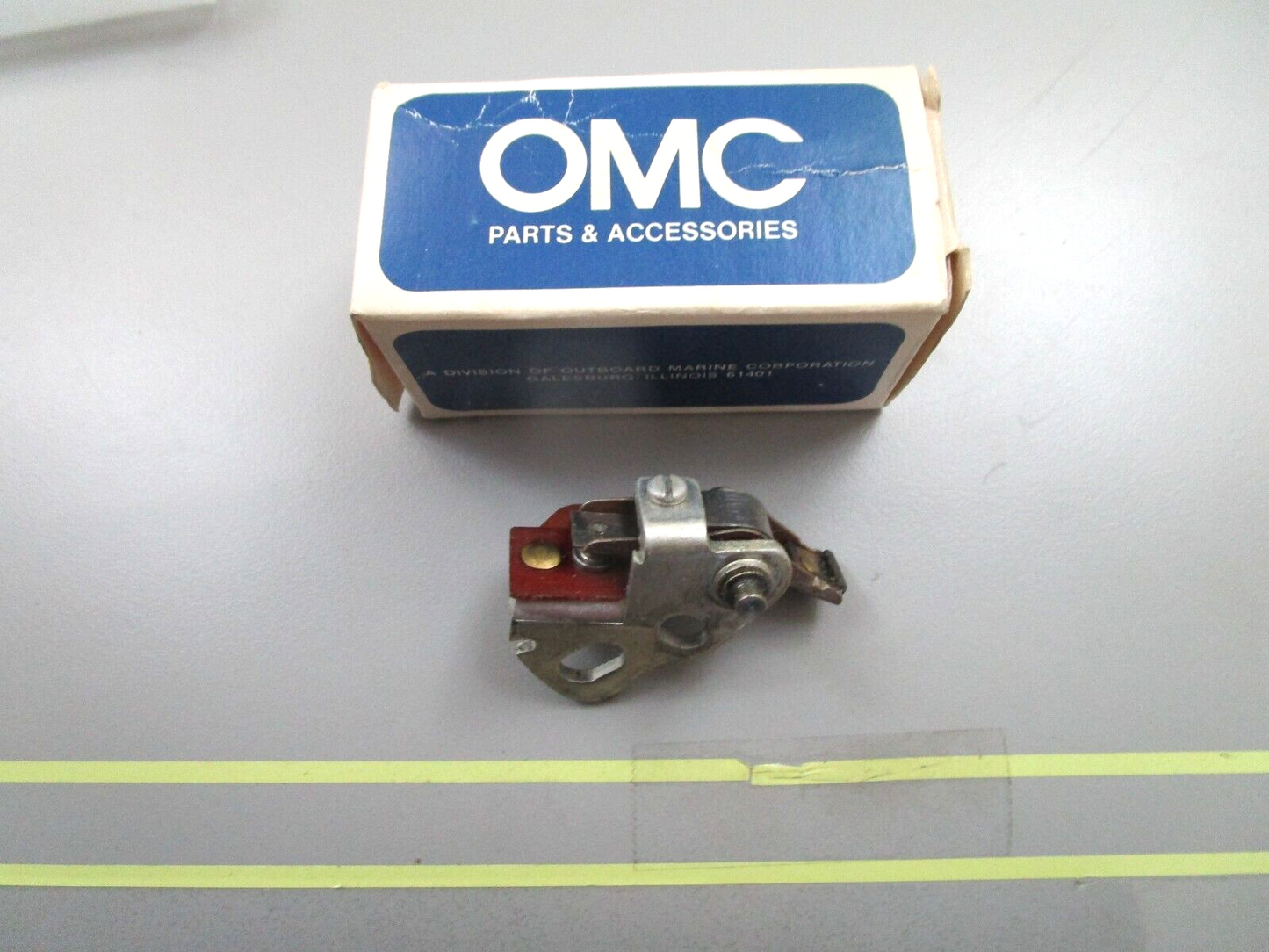 *NEW OEM* 0750 OMC Johnson Evinrude BREAKER POINT AY 581207 0581207