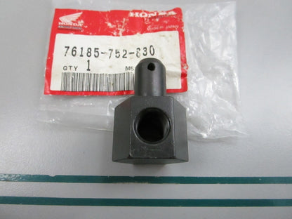 NEW OEM 76185-752-830 Honda Pin 0810