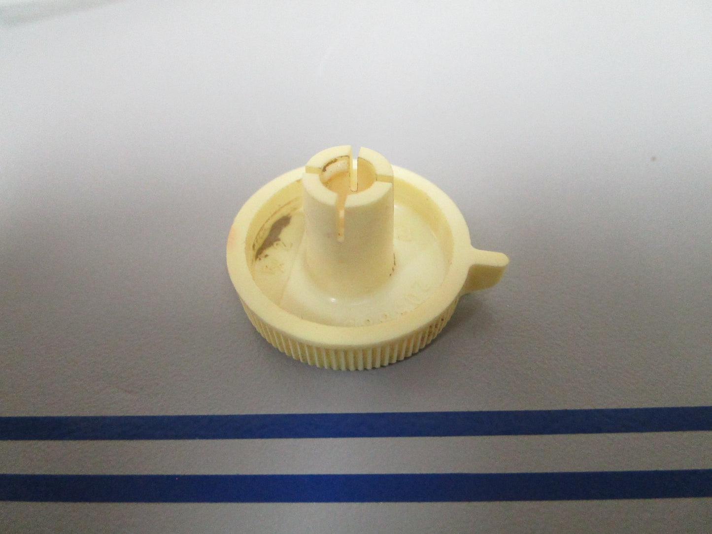 NEW OEM 205883 0205883 OMC Johnson Evinrude Adjustment Knob 0720