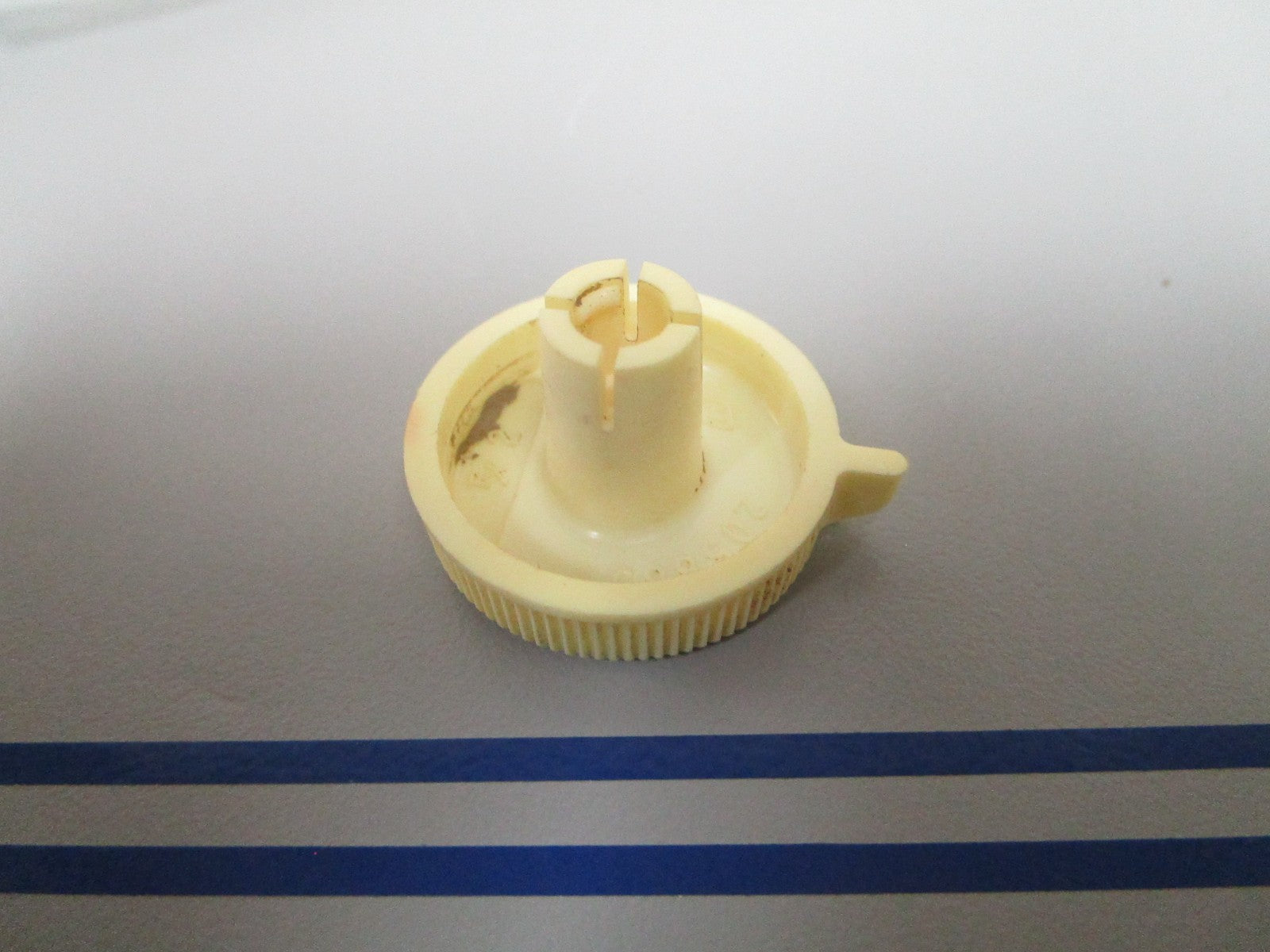 NEW OEM 205883 0205883 OMC Johnson Evinrude Adjustment Knob 0720