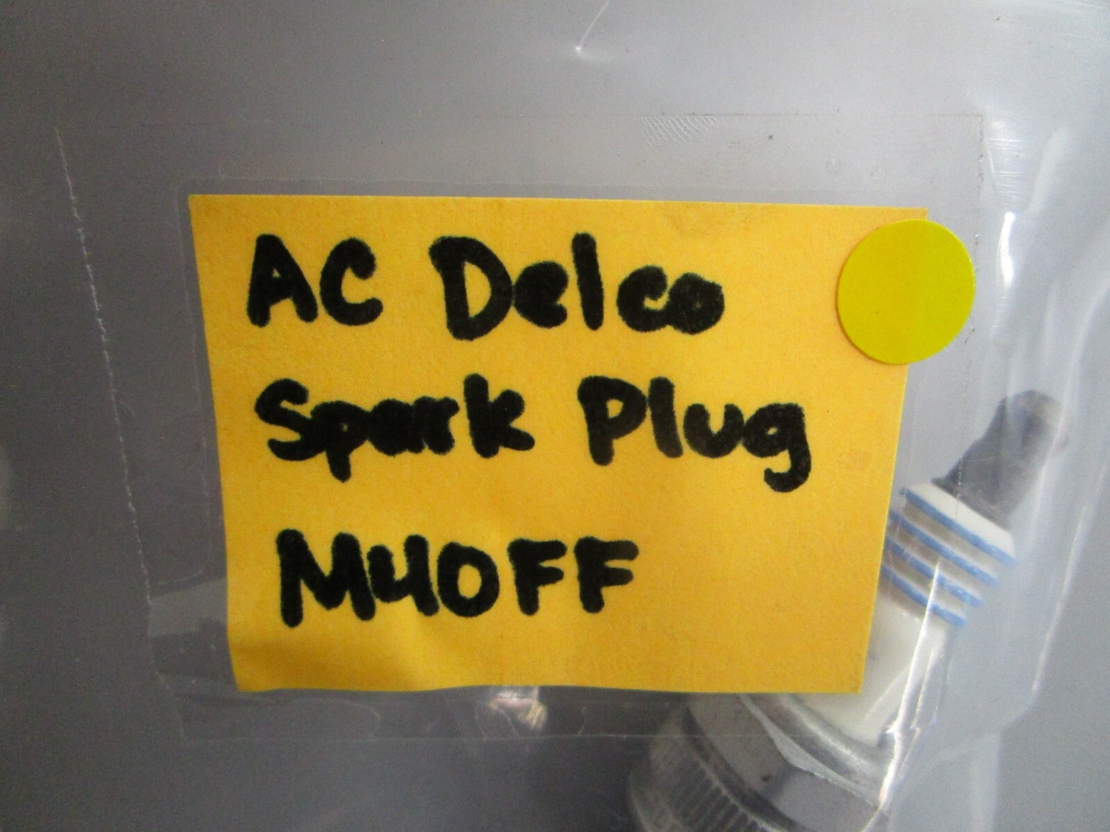 *NEW* 0820 AC Delco Spark Plug M40FF