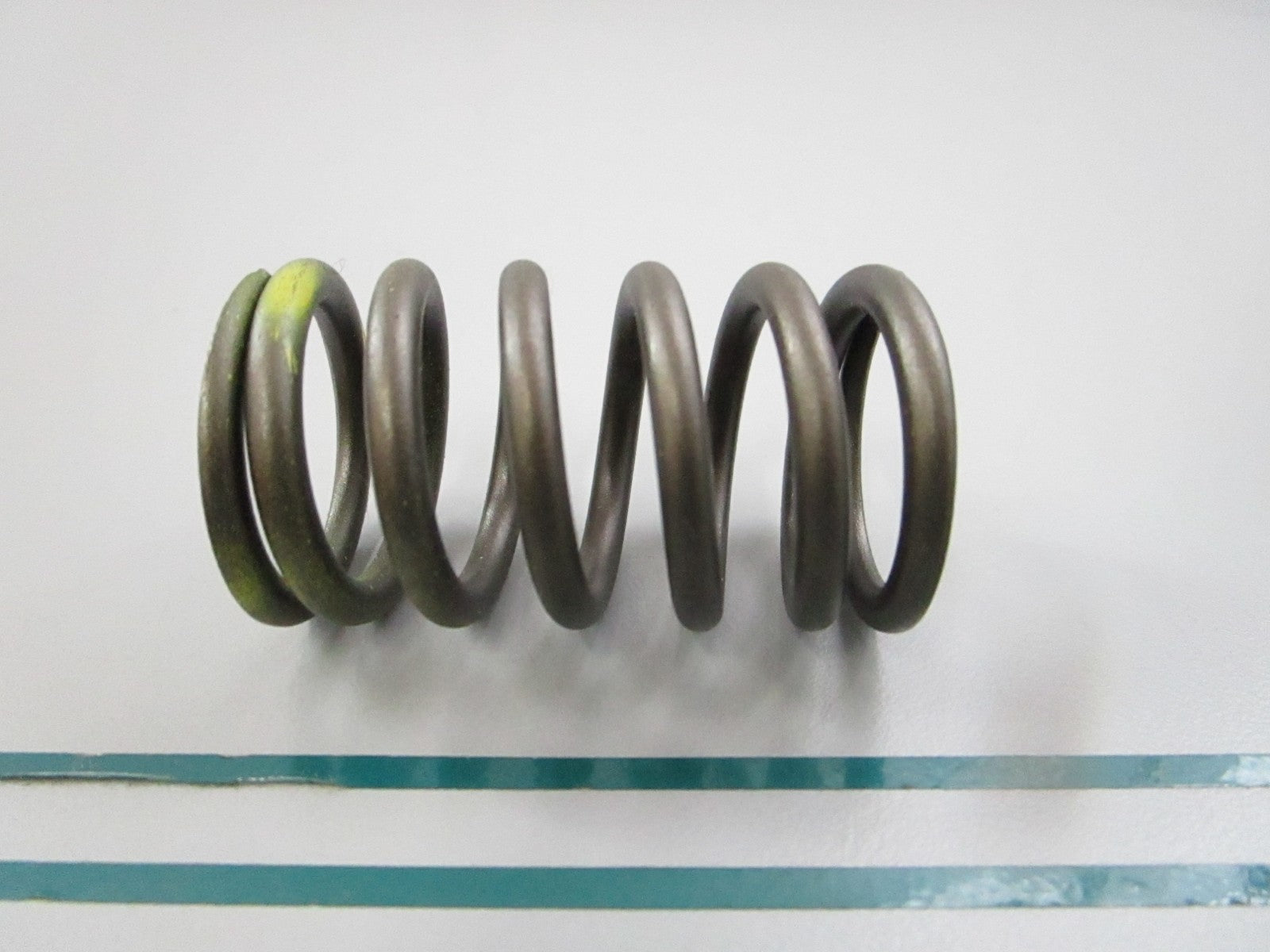 NEW OEM 6150530120 Mercedes-Benz Valve Spring 0810