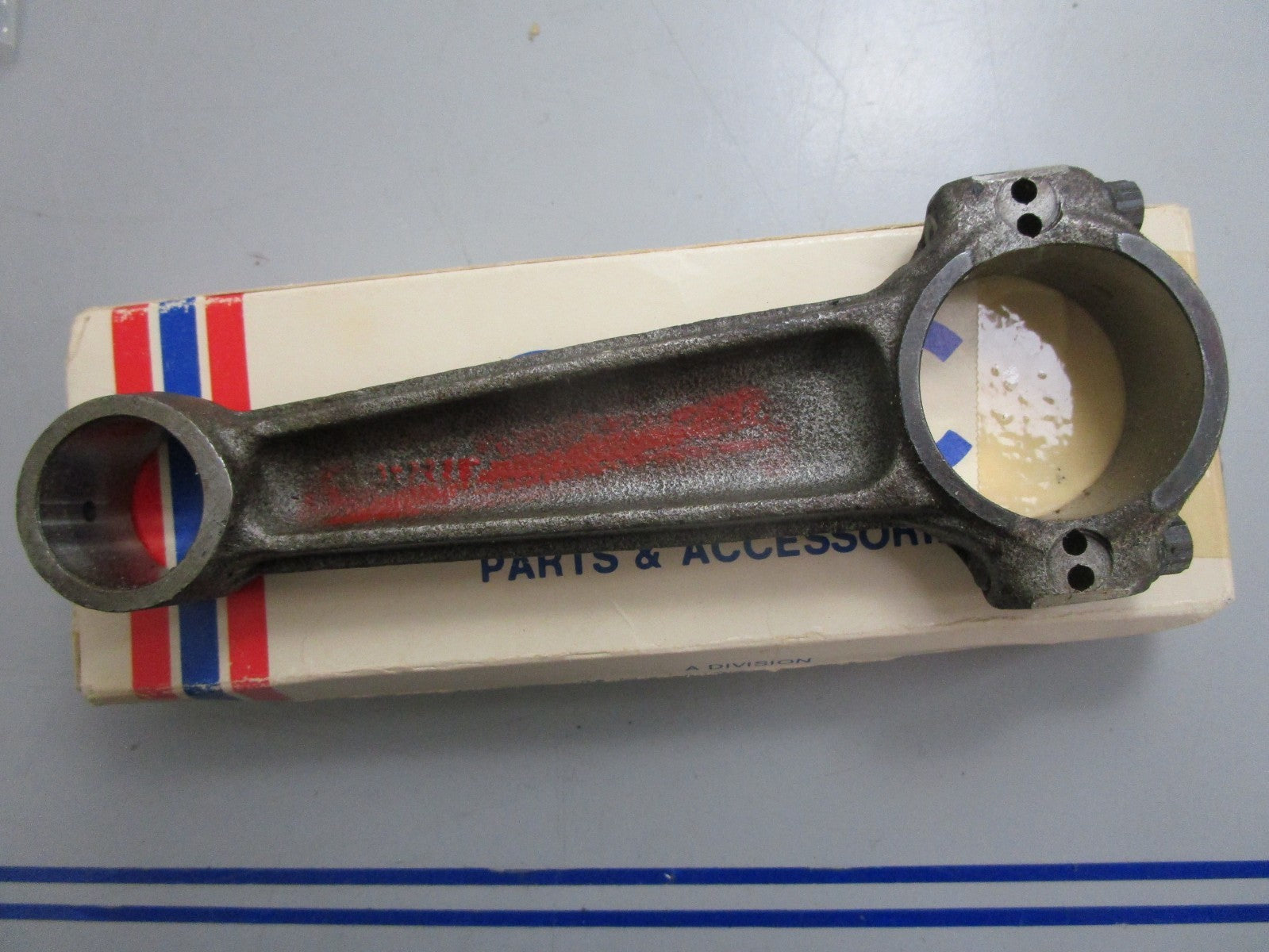 *NEW OEM* 0820 OMC Johnson Evinrude Connecting Rod 385510 0385510