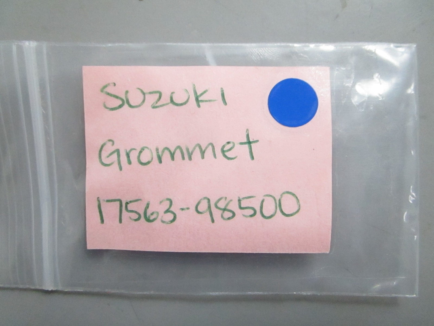*NEW OEM* 0820 Suzuki Grommet 17563-98500