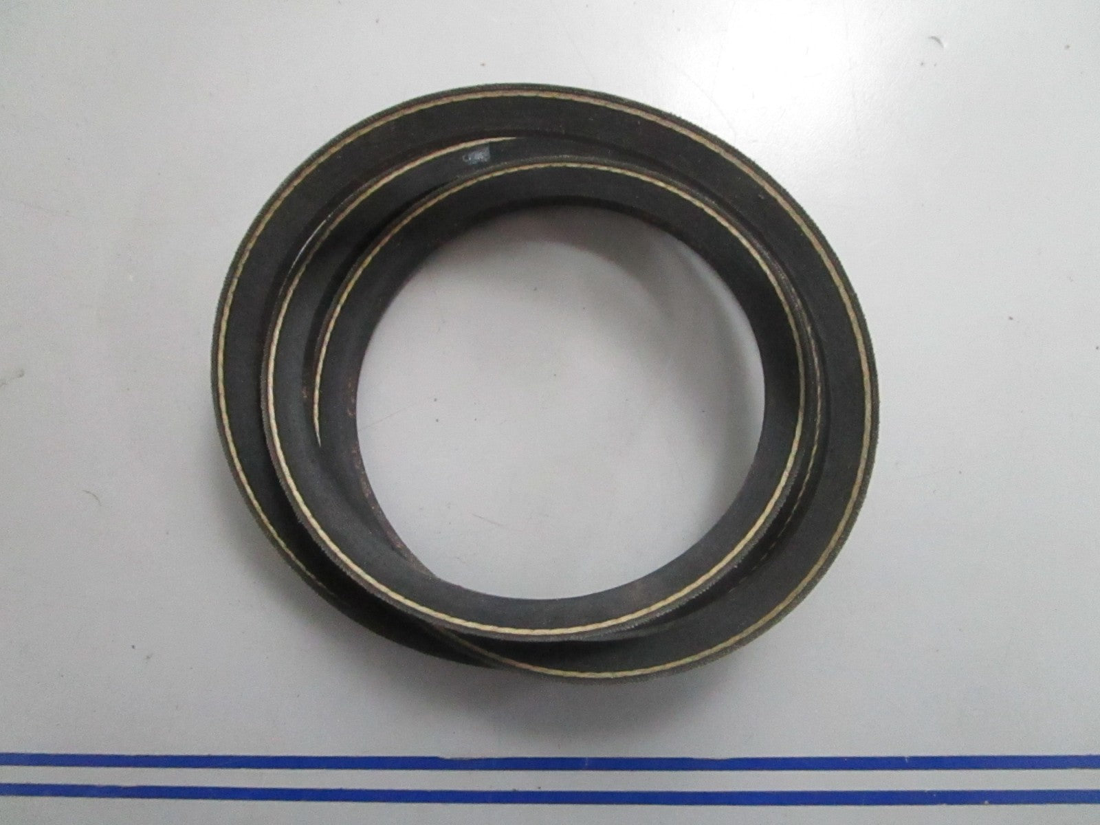 *NEW OEM* 0820 Volvo V-Belt 358313